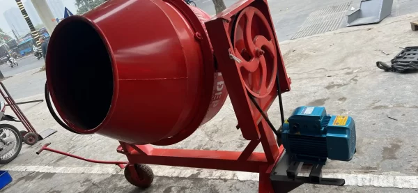 Máy trộn bê tông 250l nửa bao (có động cơ)