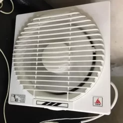 quat hut gio gan tuong 2