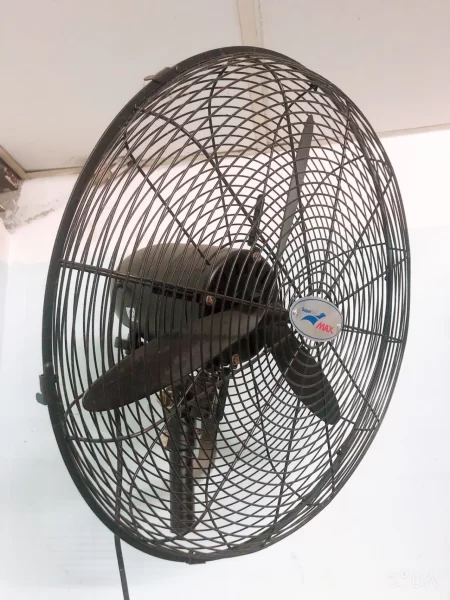 Quạt treo tường công nghiệp